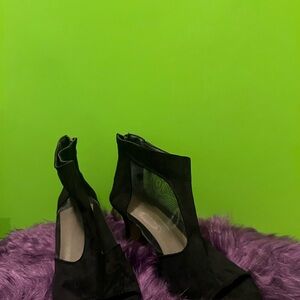 Elegant Black Women's Shoes